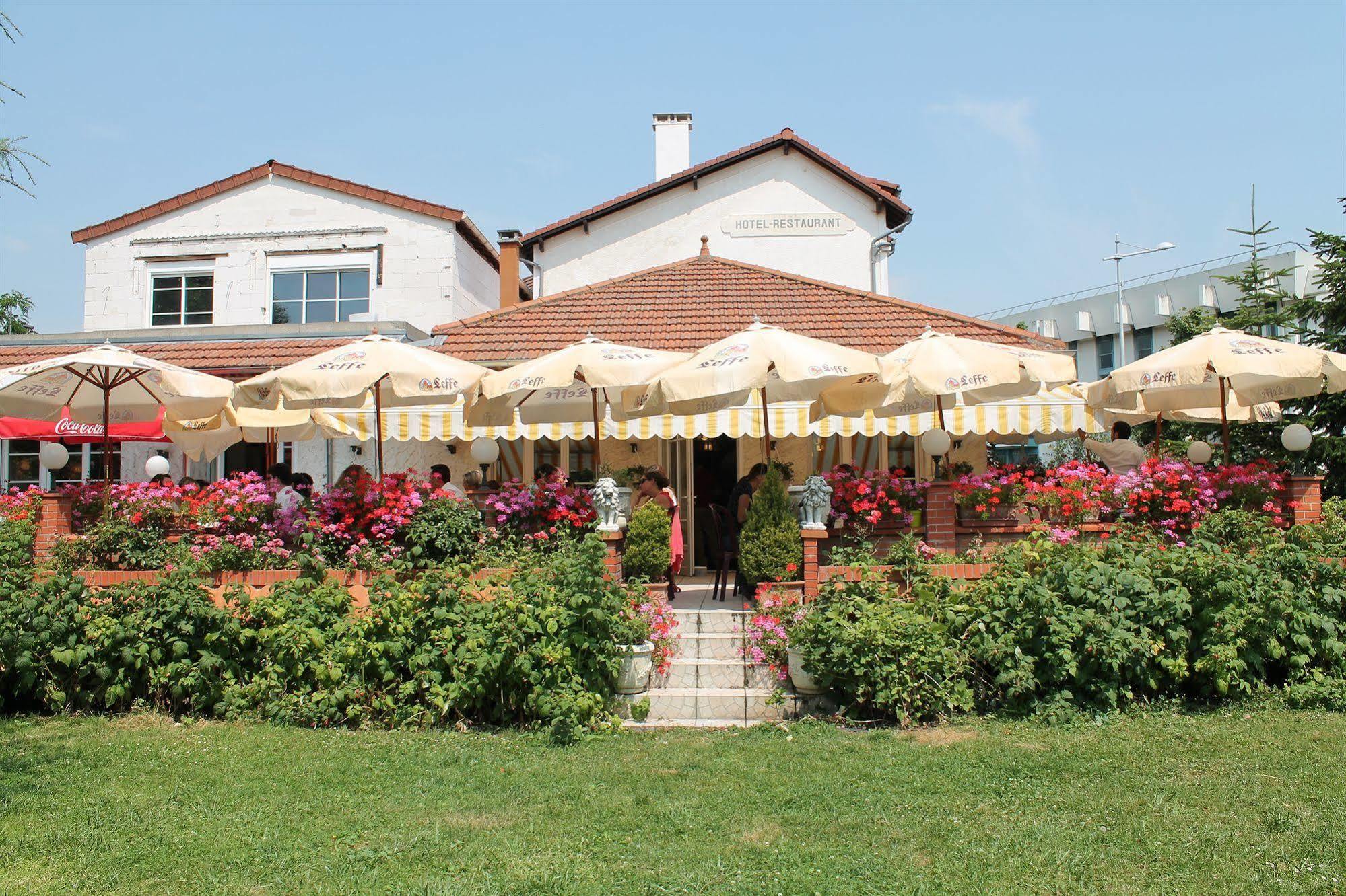 Hotel Restaurant Maison Blanche Ренжі Екстер'єр фото